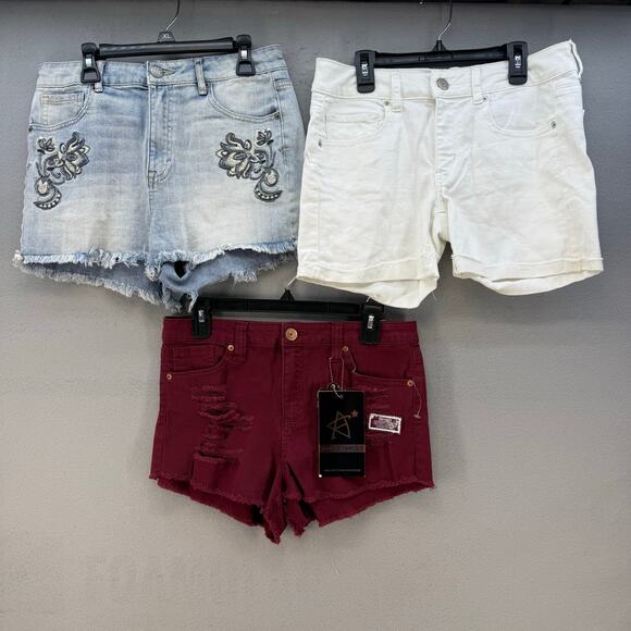 Jean Shorts Women's Size 8/9 Tokyo Darling American Eagle and Almost Famous NWT - Picture 1 of 16